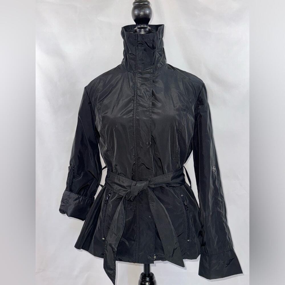 Puli: Chic & stylish black nylon blazer with black belt